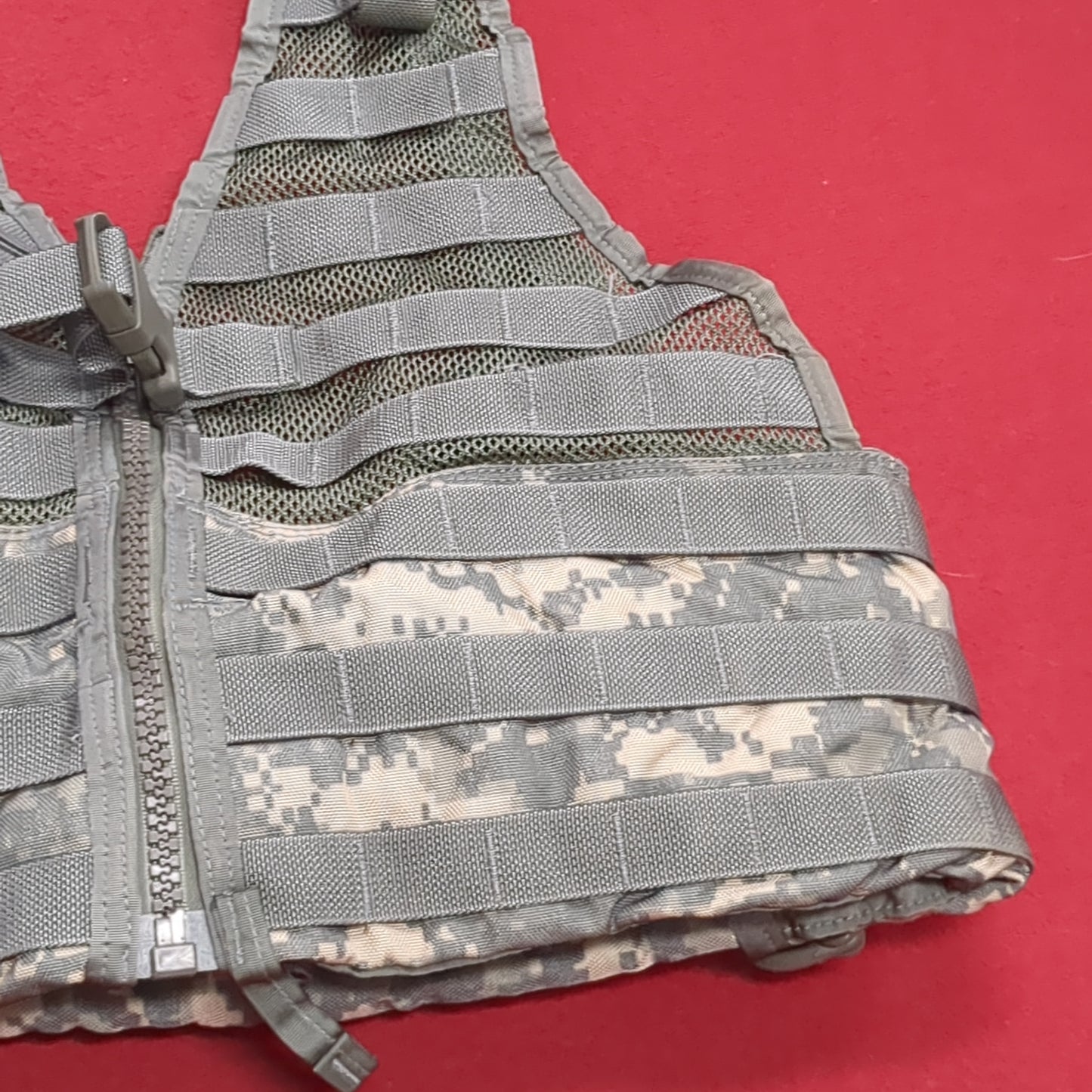 Chest Rig ACU Digitial Camo Fighting Load Carrier FLC Molle Excellent Condition ( eb07-SEP172)
