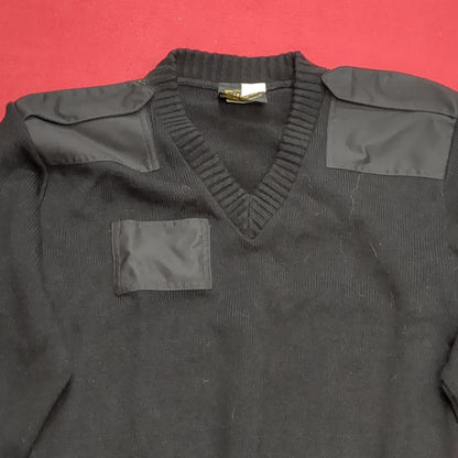 Vintage CITADEL Medium V-NECK SWEATER Black Pull-Over Acrylic Excellent Condition (31o- da15-08)