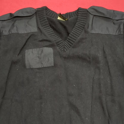 Vintage CITADEL Large V-NECK SWEATER Black Pull-Over Acrylic Excellent Condition (31o- da15-09)
