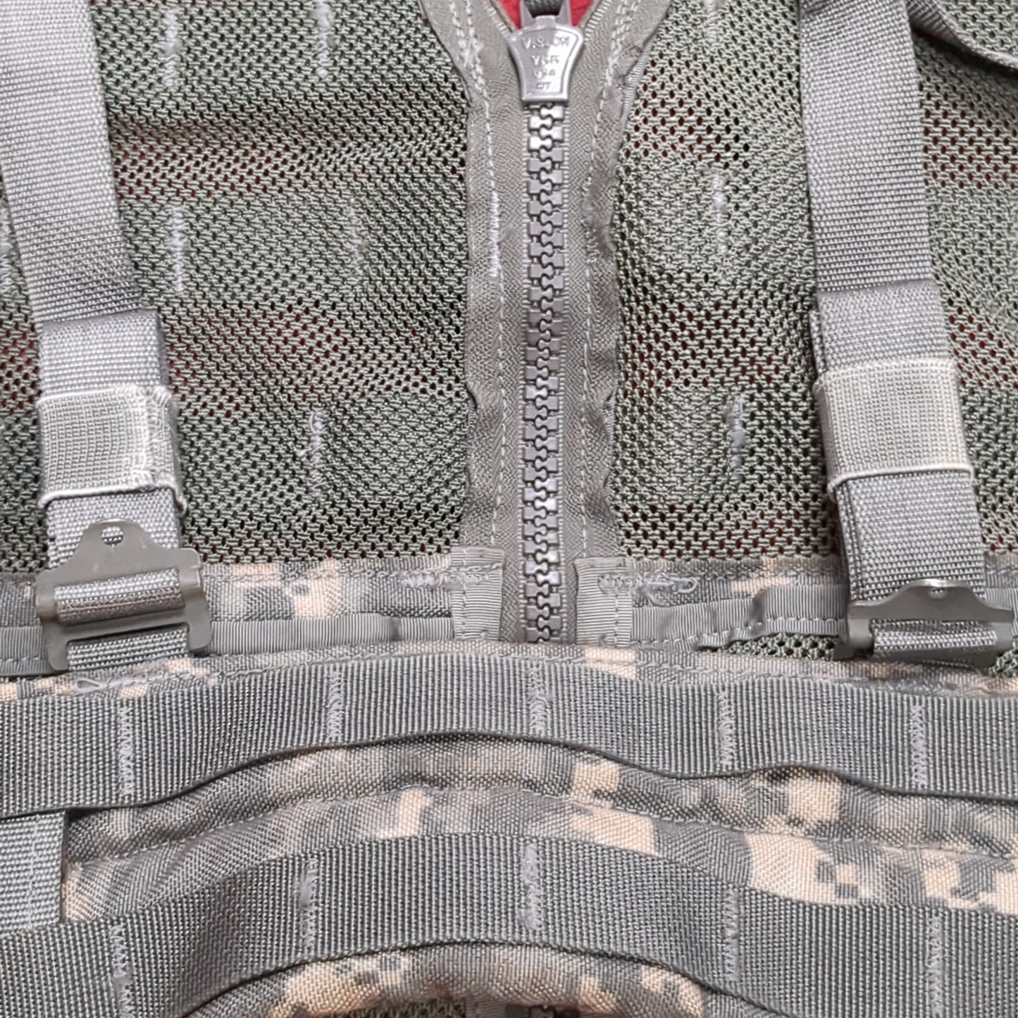 USGI ACU Fighting Load Carrier FLC Molle Excellent Condition (ACU- da8-FLC)