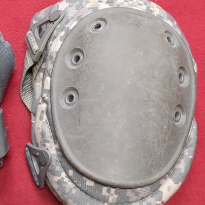 SET of US Army ALTA Elbow/Knee Pads Smooth ACU/UCP Camouflage Used (gcg2- da12-NOV74)