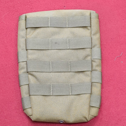 Blackhawk Side/Back Hydration Pouch W/O Speed Clips Coyote Tan Used (09o- db3-NOV100)