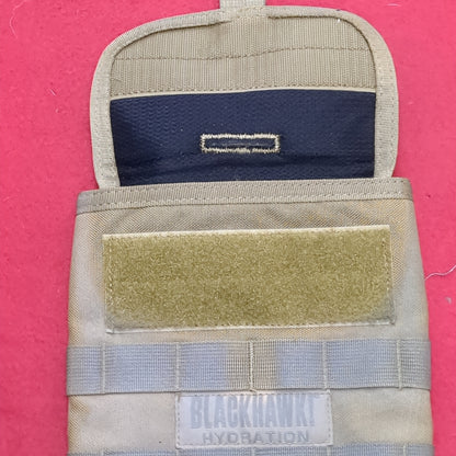 Blackhawk Side/Back Hydration Pouch W/O Speed Clips Coyote Tan Used (09o- db3-NOV100)