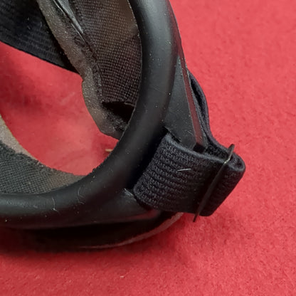 Vintage NOS USGI Sun Wind Dust Black Frame Goggles 1974 (cl2- (ab16-NOV142)