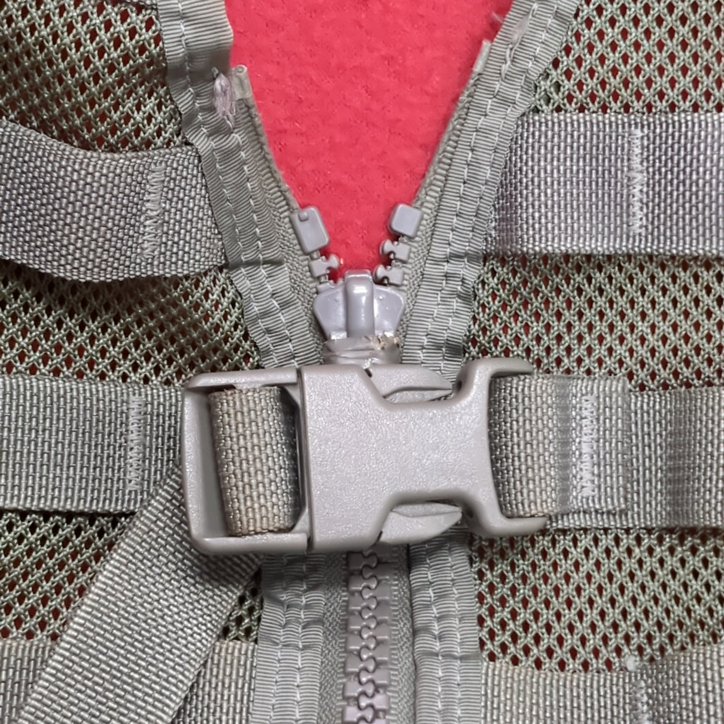 US Army ACU Digitial Camo Fighting Load Carrier FLC Molle Used (eb06-NOV159)