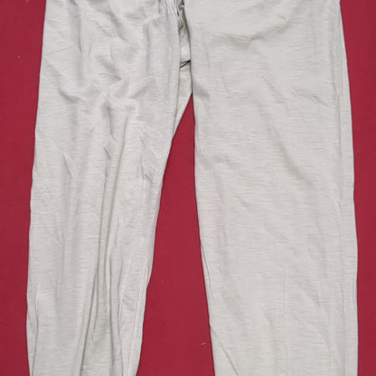 XGO Medium Silks Cold Weather Pants Bottom Flame Resistant Sand Good Condition (09CC- ca10-NOV187)