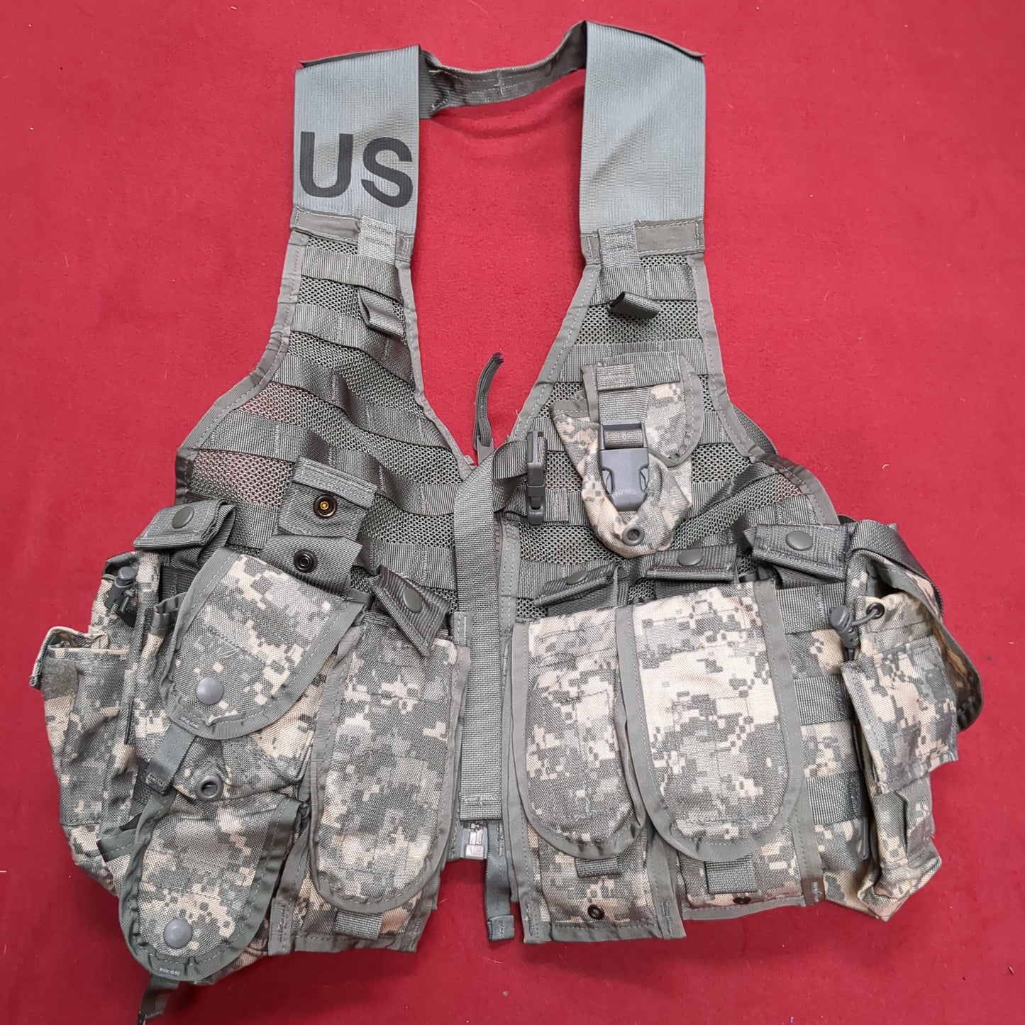 US Army ACU Digitial Camo Fighting Load Carrier FLC Molle Complete W/ Pouches Excellent Condition (eb07-NOV199)