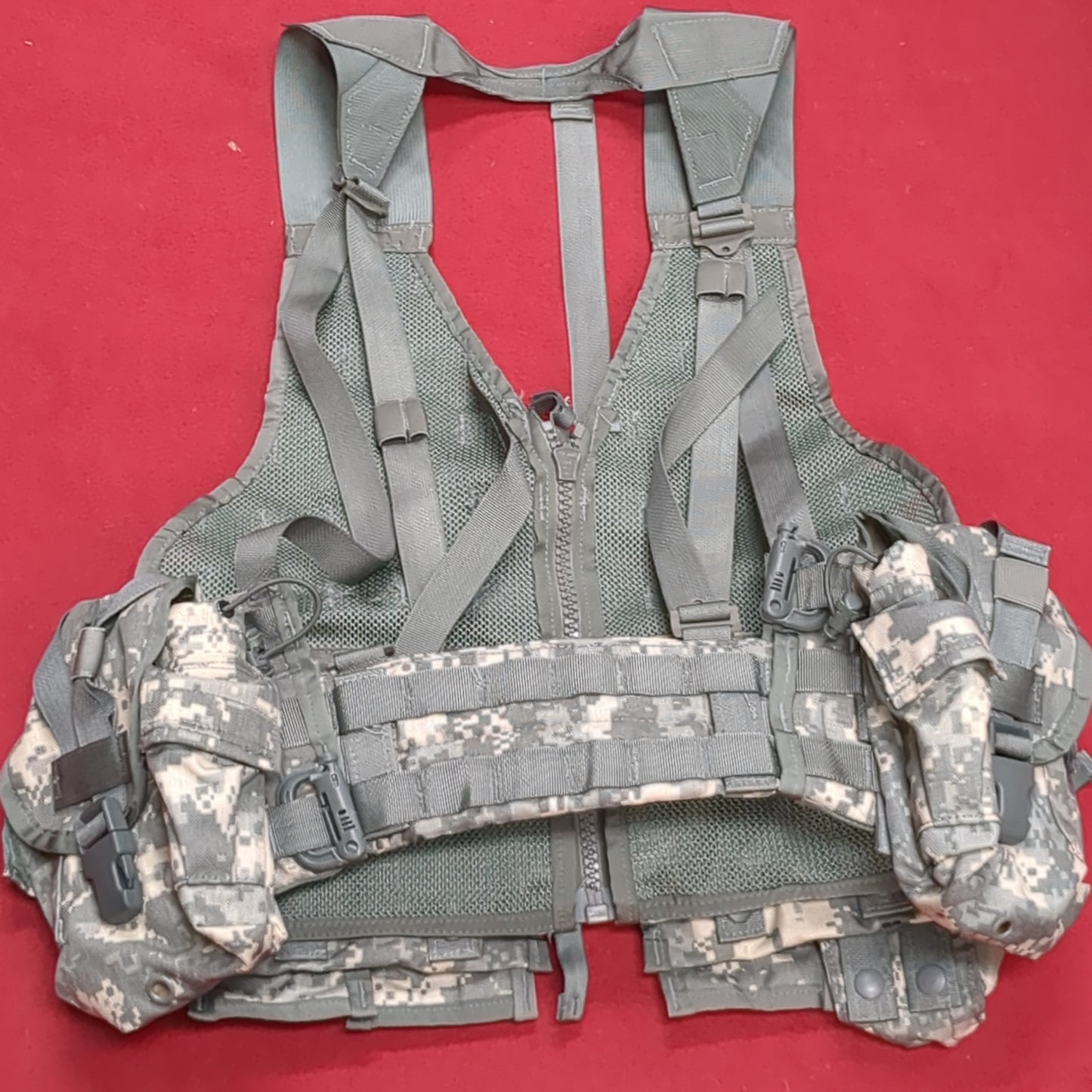 US Army ACU Digitial Camo Fighting Load Carrier FLC Molle Complete W/ Pouches Excellent Condition (eb07-NOV199)