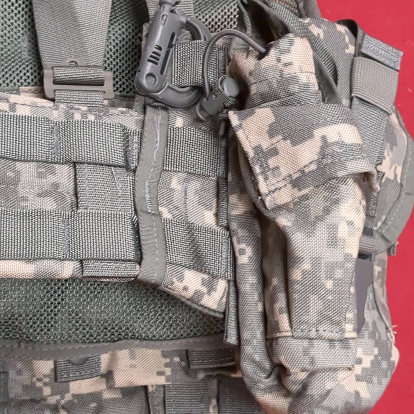 US Army ACU Digitial Camo Fighting Load Carrier FLC Molle Complete W/ Pouches Excellent Condition (eb07-NOV199)