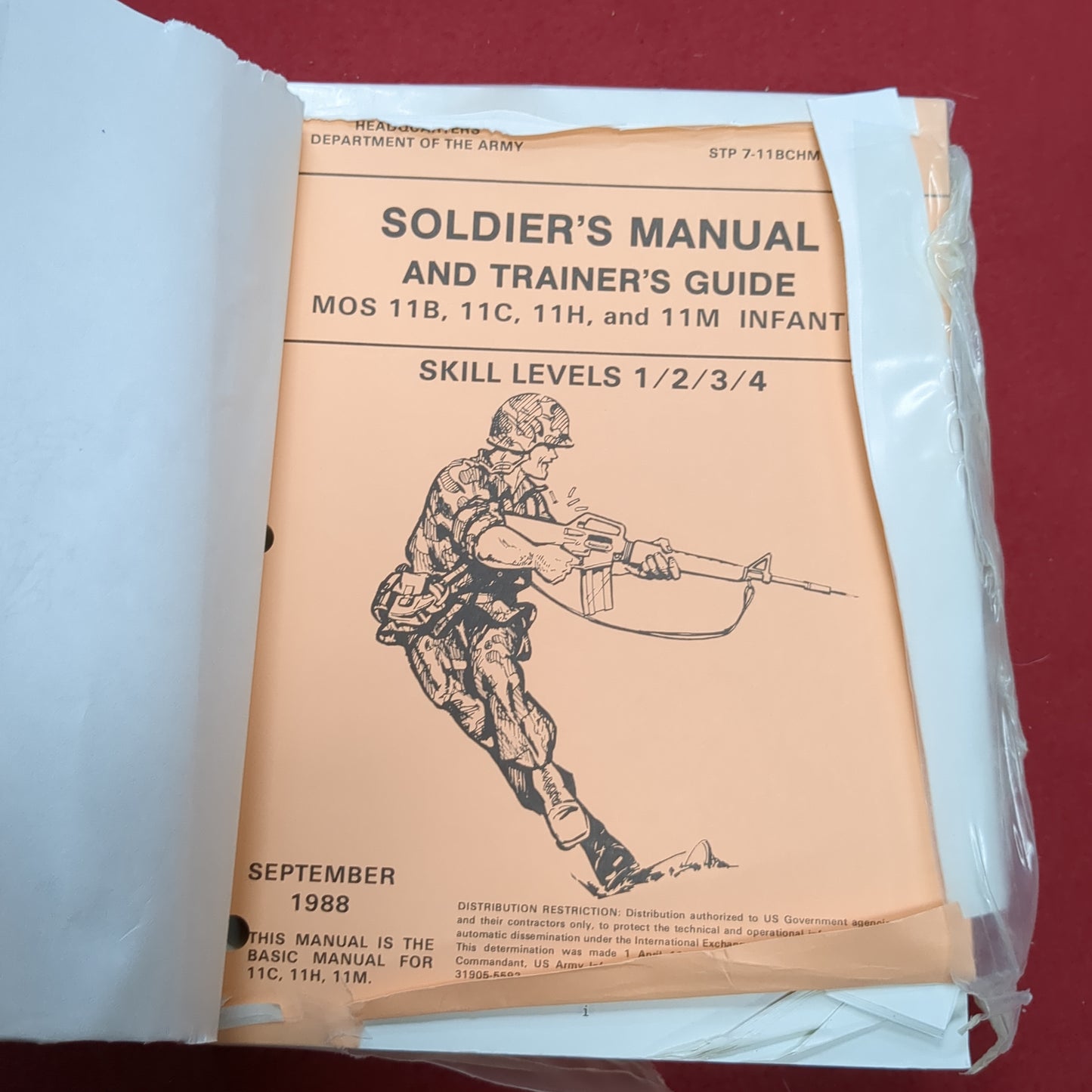 BOOK: MOS 11B, 11C, 11H, 11M INFANTRY SKILL LEVELS 1/2/3/4 SEPTEMBER 1988 (BOX20)