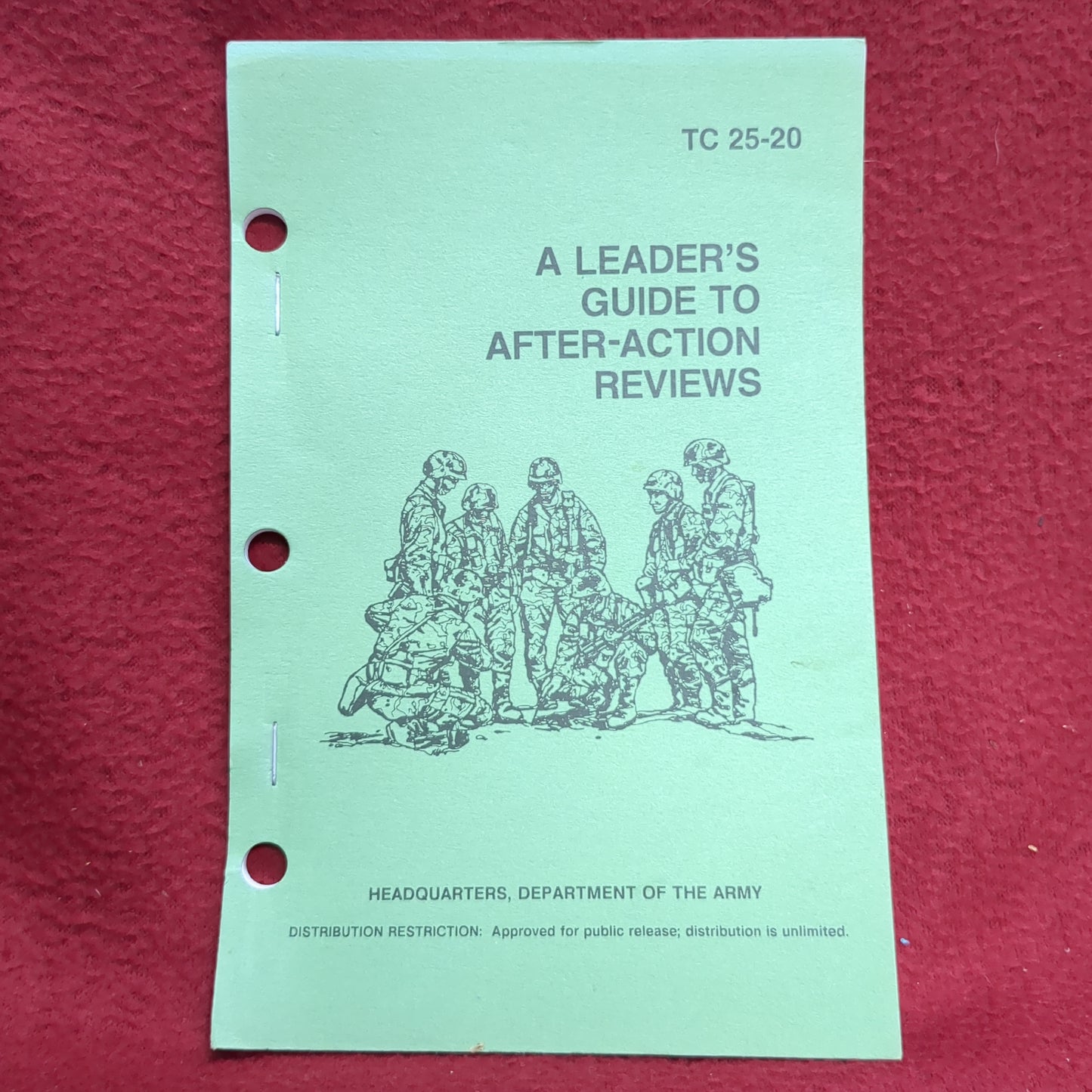 BOOK A LEADER'S GUIDE TO AFTERO-ACTIOIN REVIEWS TRAINING CIRCULAR 30 SEPTEMBER 1993 (BOX24)