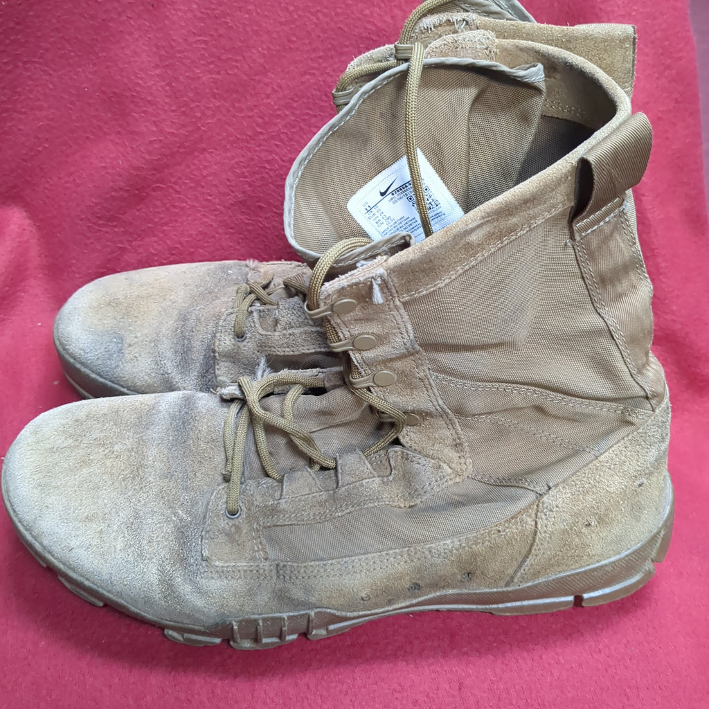 Used nike boots top