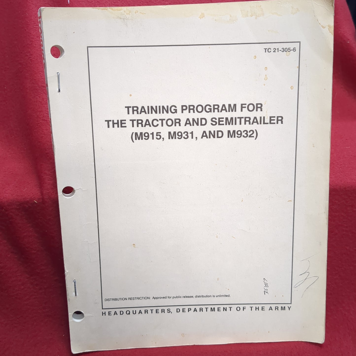BOOK TRAINING PROGRAM FOR THE TRACTOR AND SEMITRAILER (M915, M913, AND M932)(BOX22)