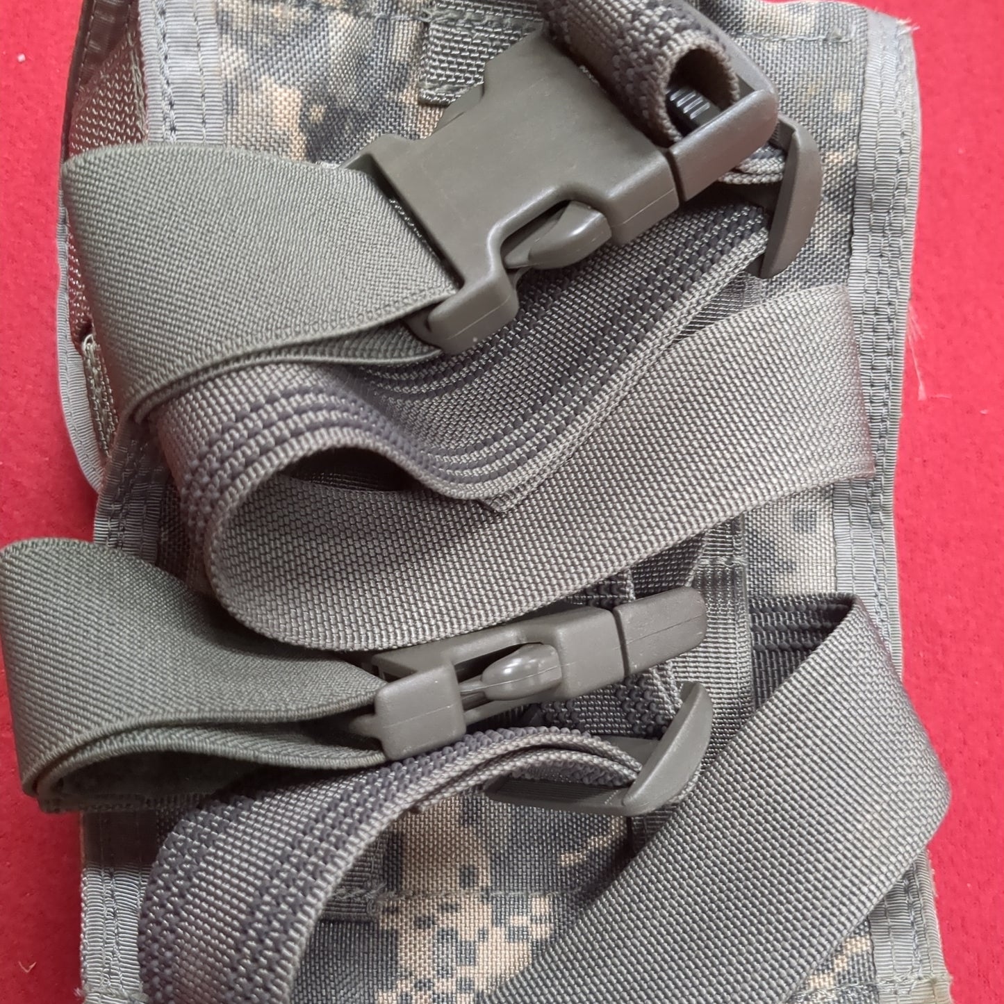 Dump Pouch UCP/ACU Leg Drop Molle Excellent Condition (aa02-DEC19)