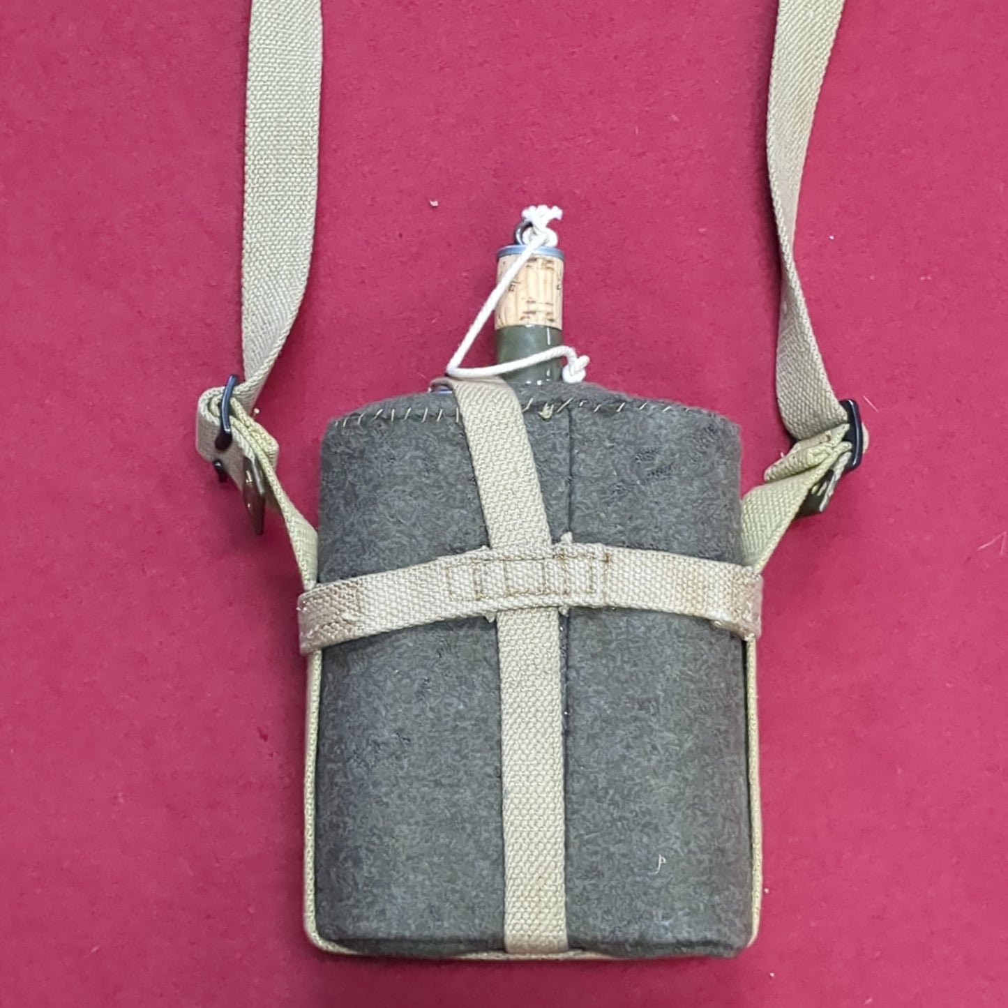British WWII "TOMMY" Canteen Vintage Excellent Condition (aa02-DEC69)