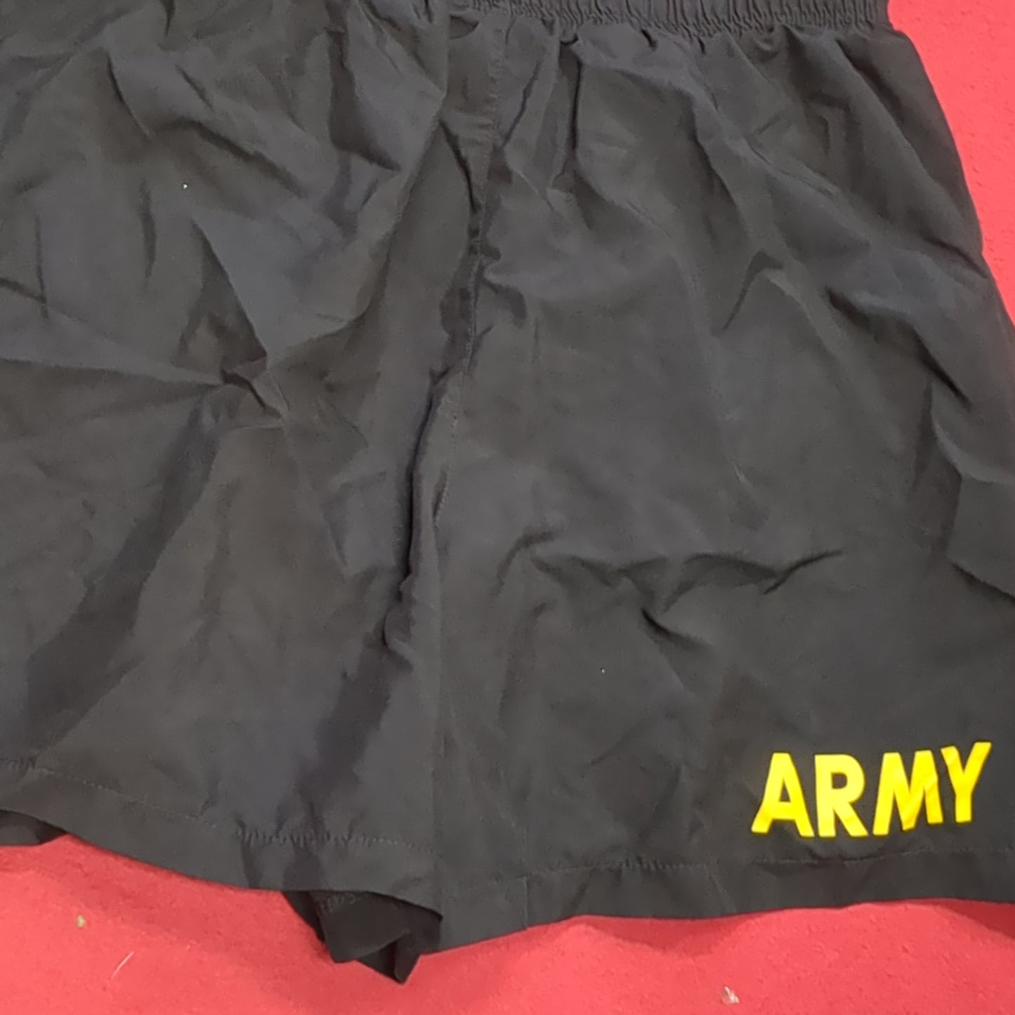 '- Lot of 3 - US Army Medium PT Shorts Black Gold Physical Fitness (fb14-DEC74)