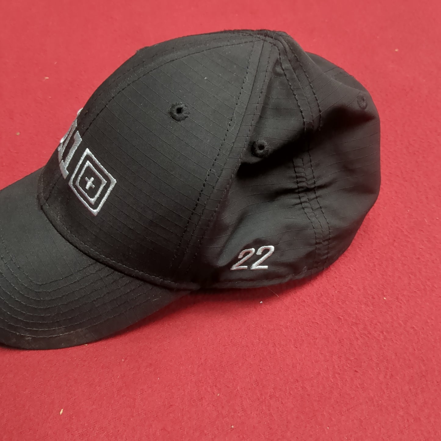 5.11 Tactical Black Hat Cap Adjustable Strapback Embroidered Good Condition  (03n- DC04-DEC83)