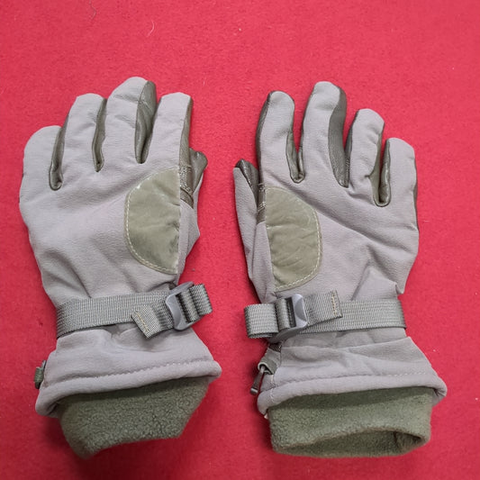 US Army Men's Small  Intermediate Cold/Wet Weather Gloves Excellent Condition (cb02-DEC118)