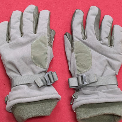 US Army Men's Small  Intermediate Cold/Wet Weather Gloves Excellent Condition (cb02-DEC118)