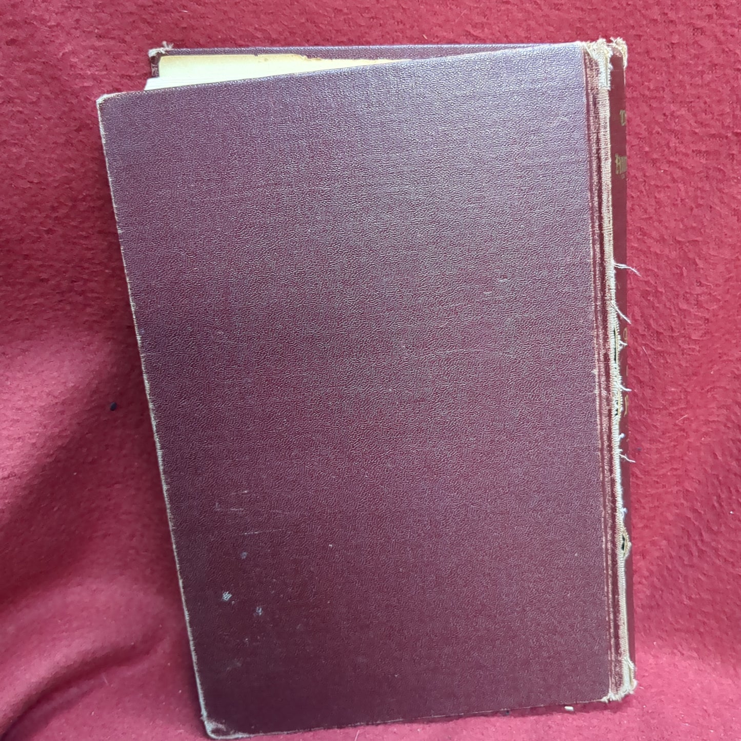 BOOK   THE HYMNAL: ARMY AND NAVY 1942(BOX40)