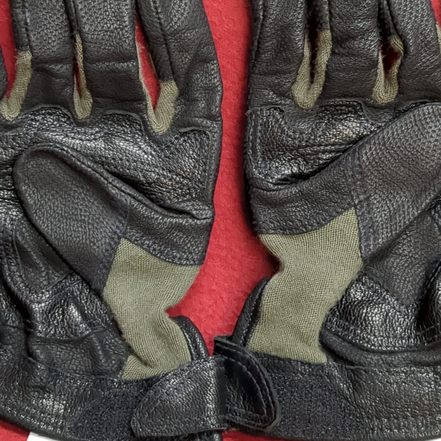Wiley X CAG-1 Medium Assault Gloves W/ Kevlar Knuckles (40cr- cb2-JAN09)