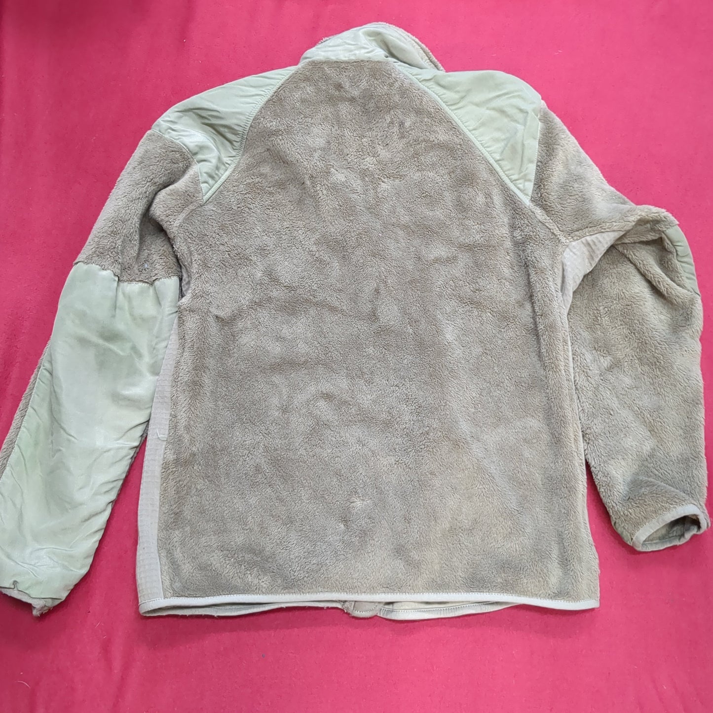 US Army Large Regular Coyote Gen III Level 3 Fleece Jacket Good Condition (BA06-MAR48)