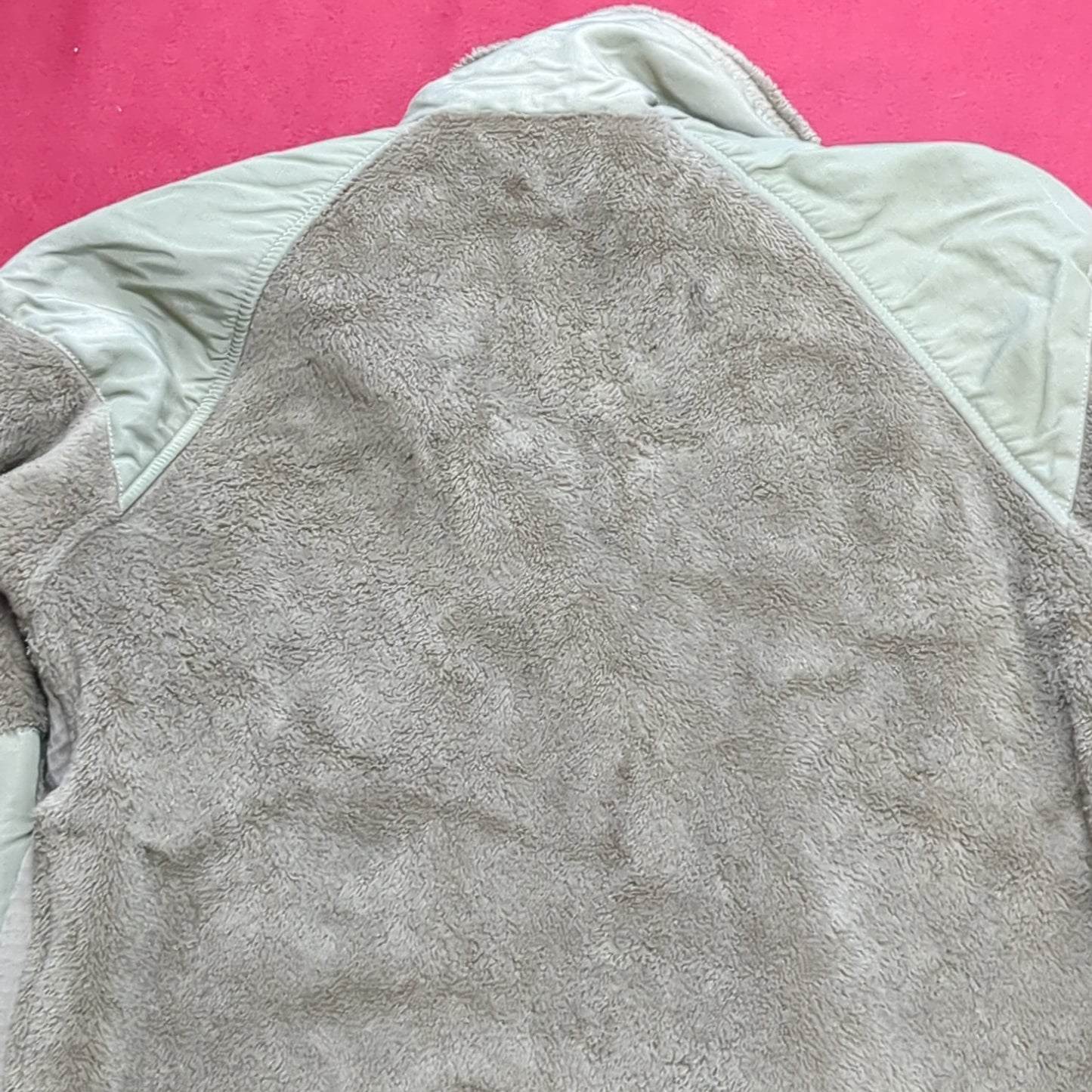 US Army Large Regular Coyote Gen III Level 3 Fleece Jacket Good Condition (BA06-MAR48)