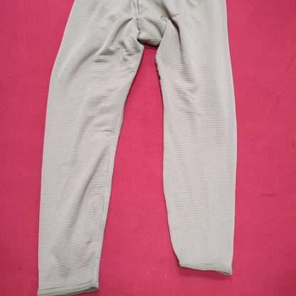 US Army Medium Regular Coyote Waffle Gen III Level 2 Bottoms Excellent Condition (waf2- fa02-JAN68)