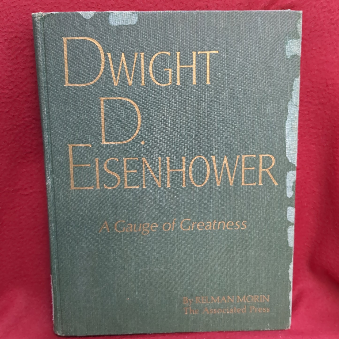 BOOK   -     DWIGHT D. EISENHOWER  (BOX43)