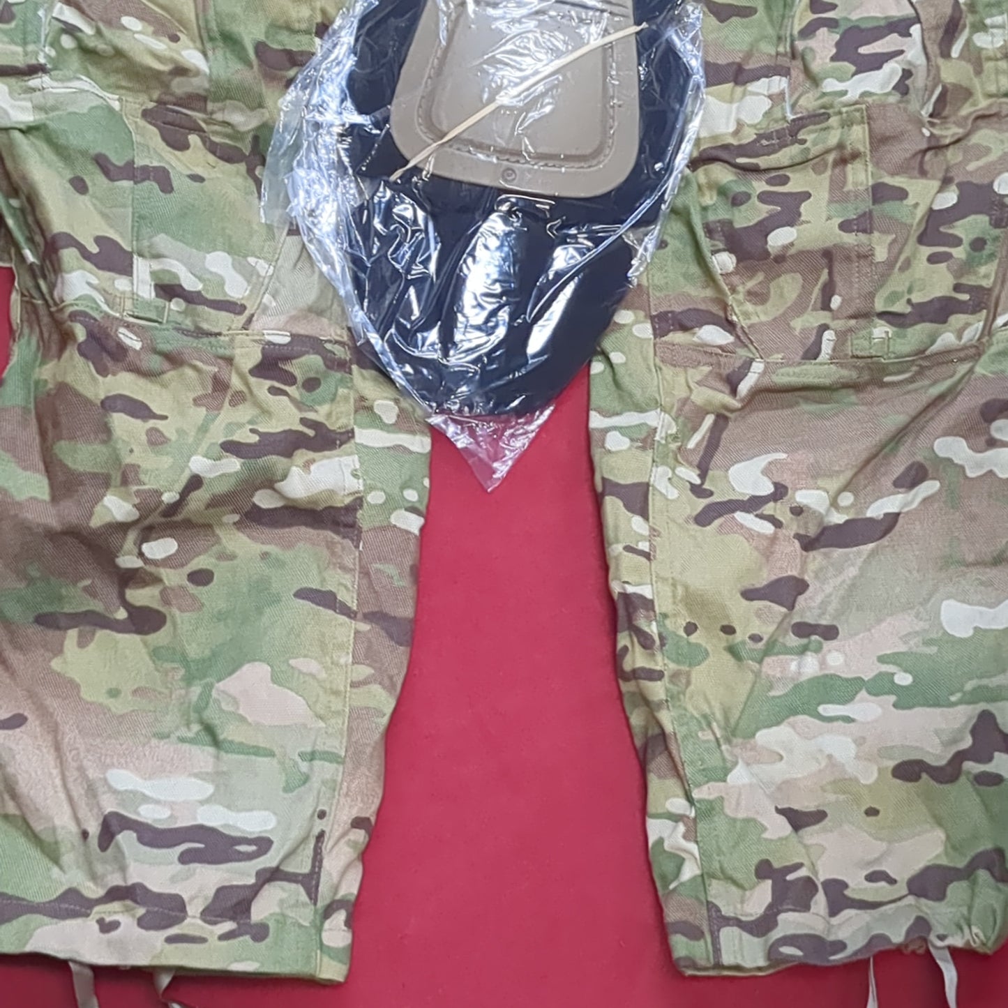 US Army Medium Long Combat OCP Multicam FRAC Pants w/ Knee Pads Excellent Condition (ocp11- ea07-MAR06)