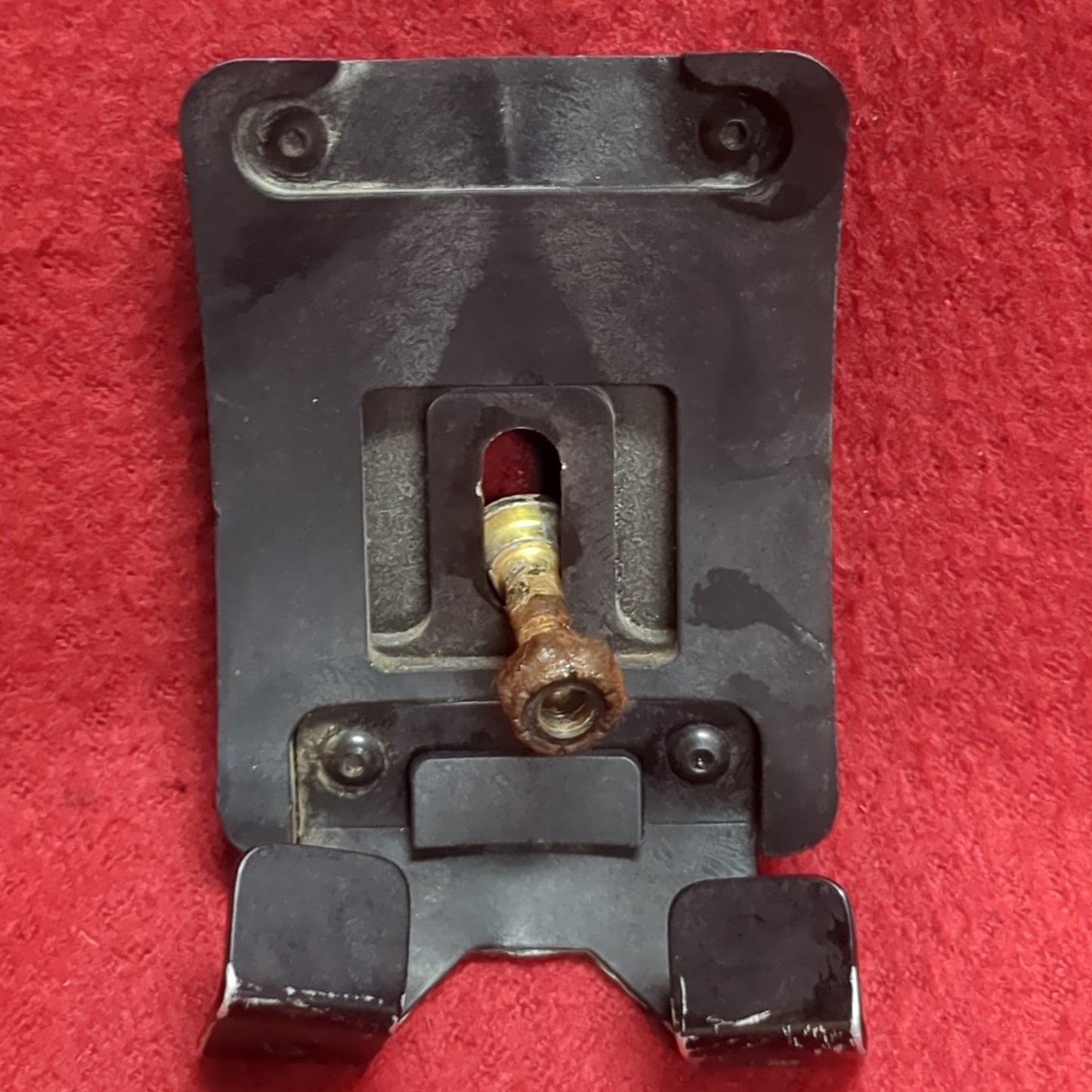 US Army Wilcox Bracket Lever NVG Helmet Base Plate w Screw Used (bar ac04-JAN198)