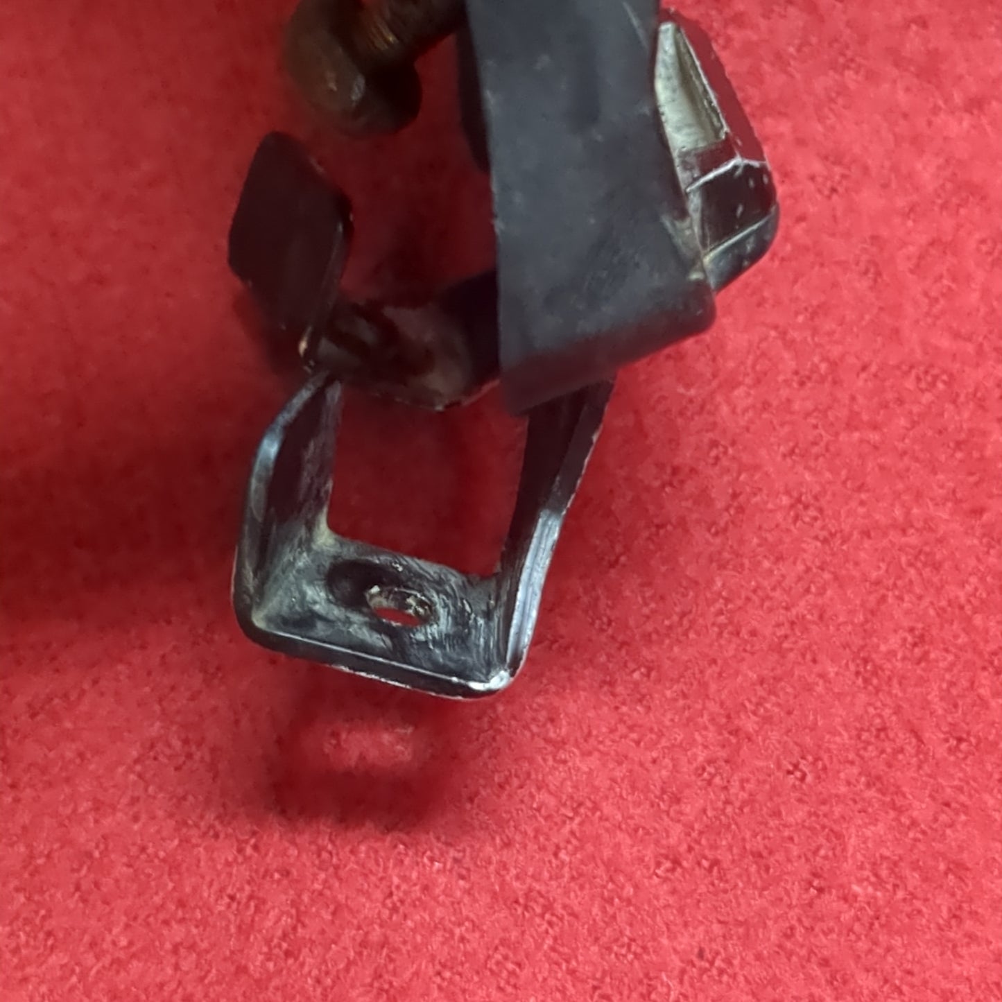 US Army Wilcox Bracket Lever NVG Helmet Base Plate w Screw Used (bar ac04-JAN198)