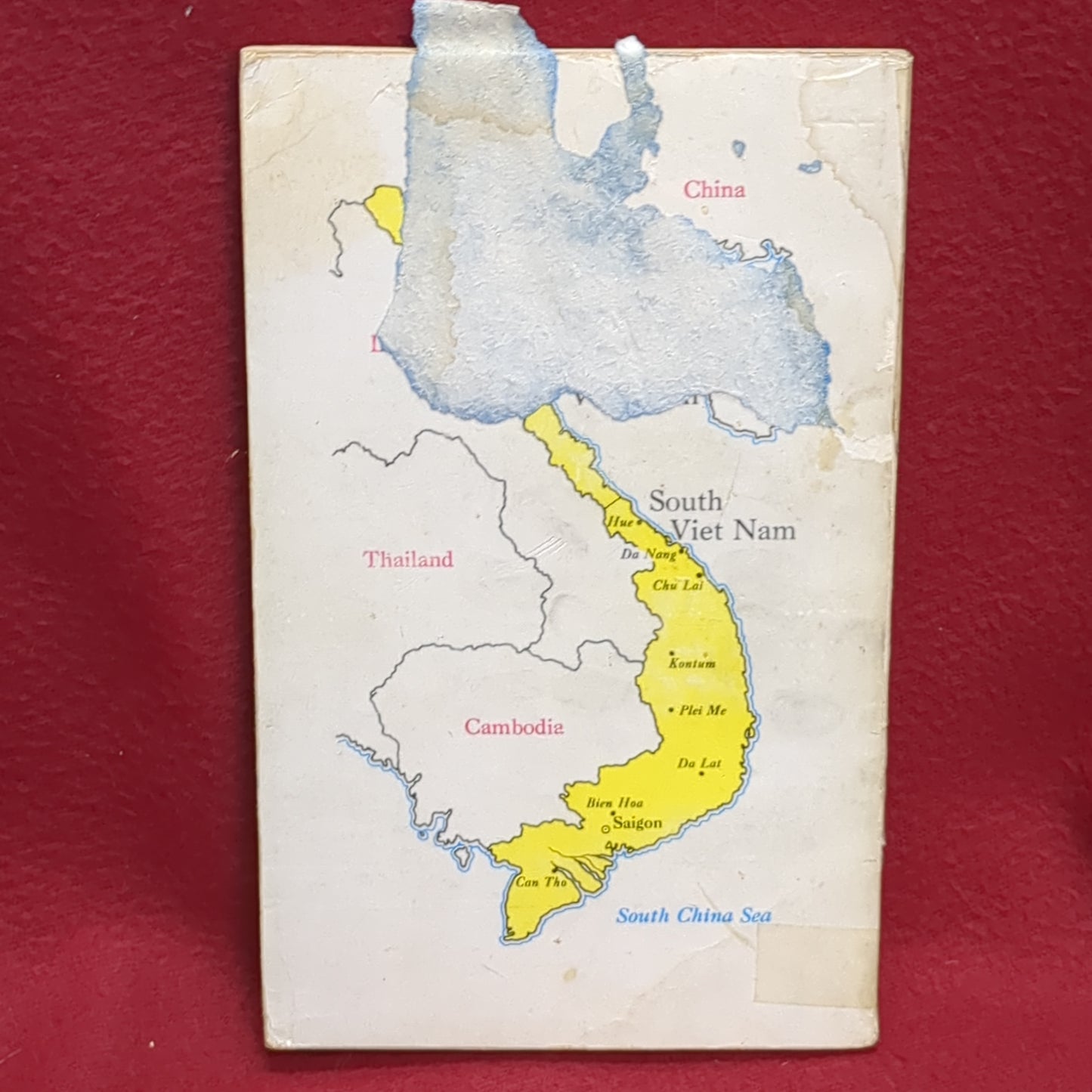 BOOK       YOUR MEN AT WAR (TOM TIED IN VIET NAM)  (BOX50)