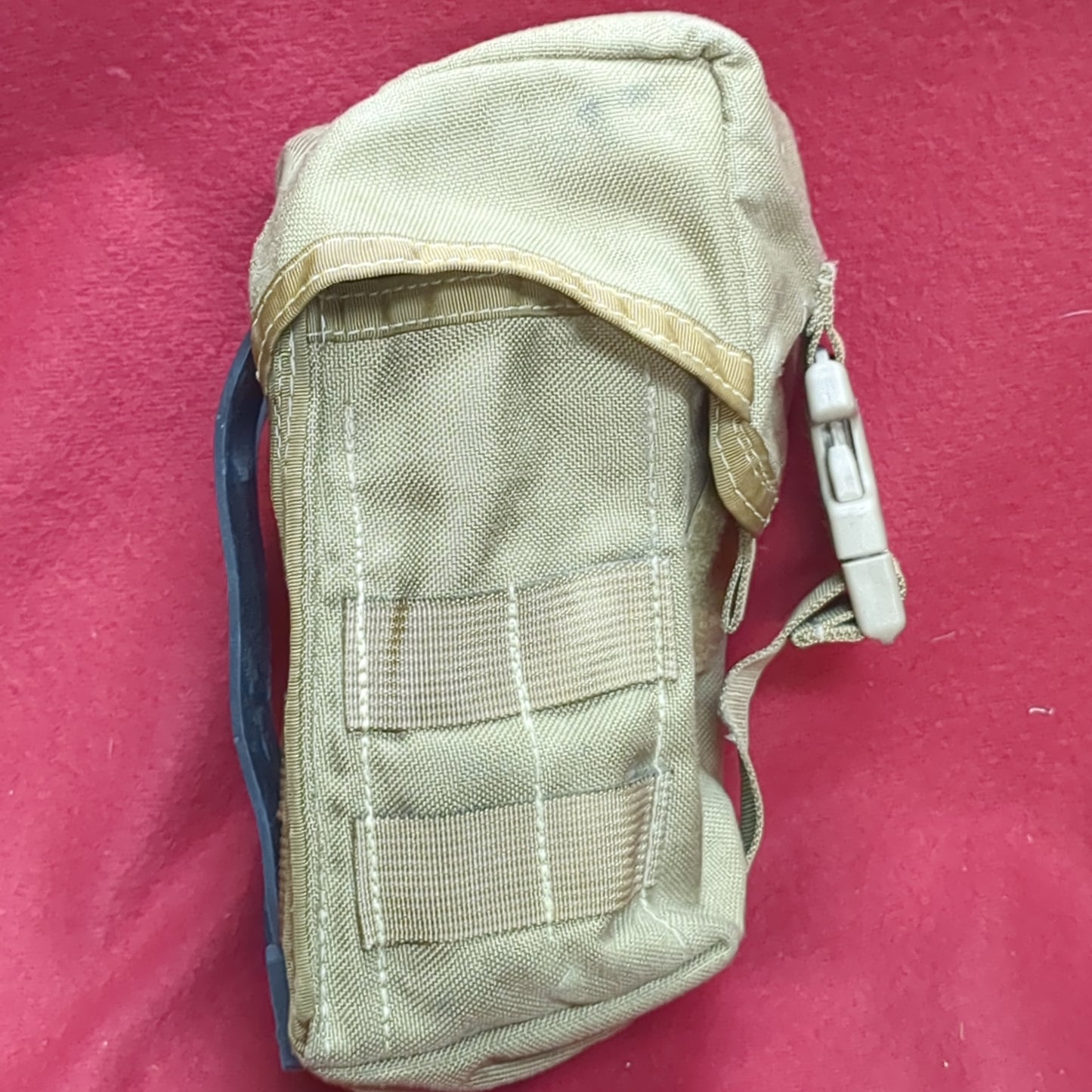Large Multi-purpose/ Utility Pouch Coyote Brown Molle II Used (34cr-ca02-FEB31)