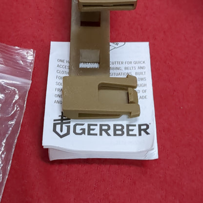 NOS Gerber Rescue Hook Seatbelt Strap Cutter Glass Breaker Case Malice Belt Clip Coyote (34cr- ca2-FEB109)