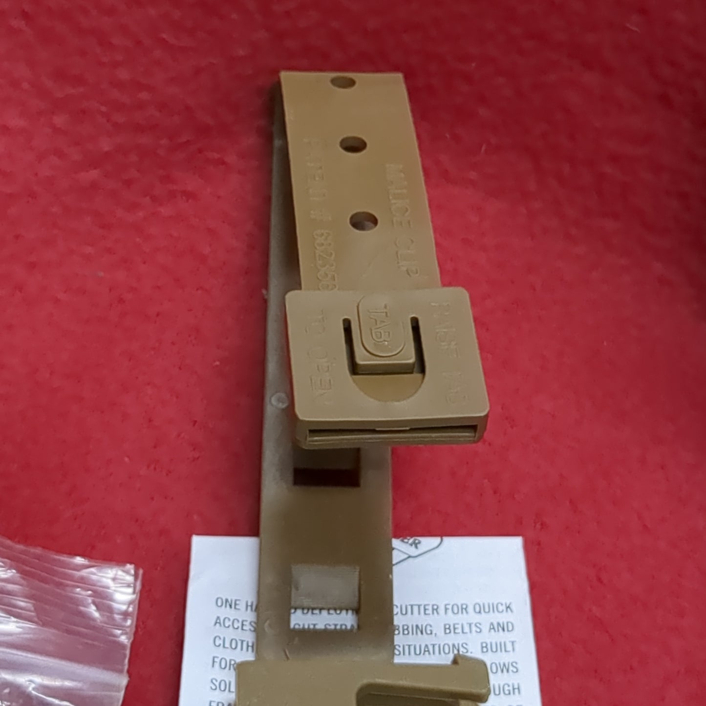 NOS Gerber Rescue Hook Seatbelt Strap Cutter Glass Breaker Case Malice Belt Clip Coyote (34cr- ca2-FEB109)