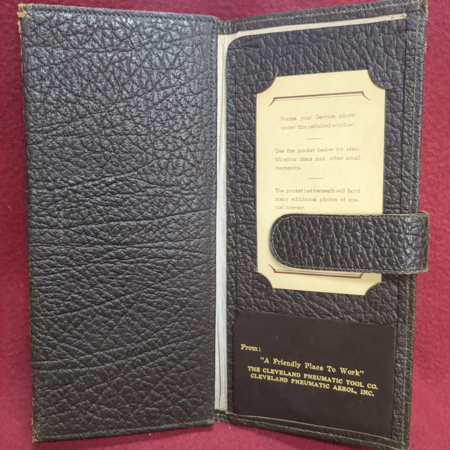 WW2 US Honorable Discharge Service Record Certificate Leather Folder Case  (manual-FEB136)