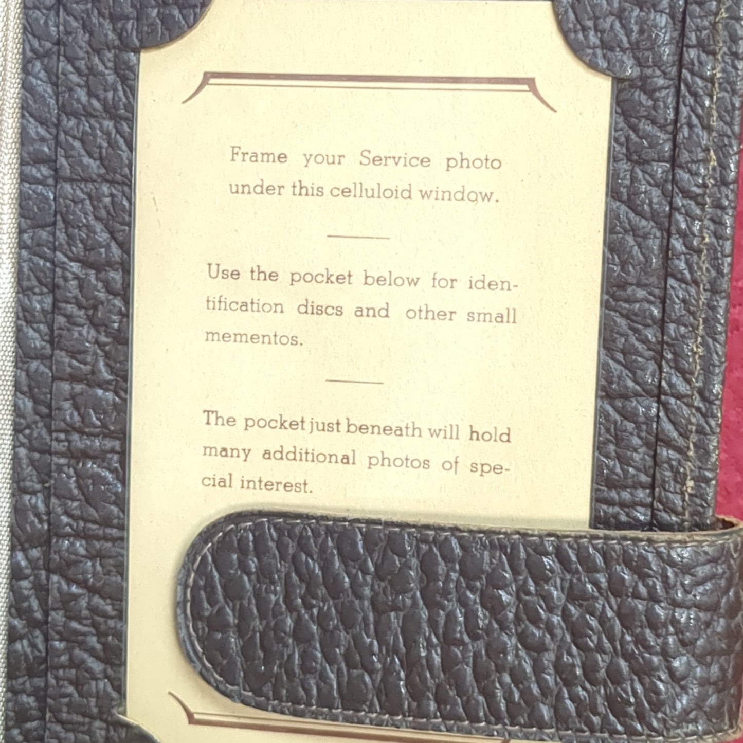WW2 US Honorable Discharge Service Record Certificate Leather Folder Case  (manual-FEB136)