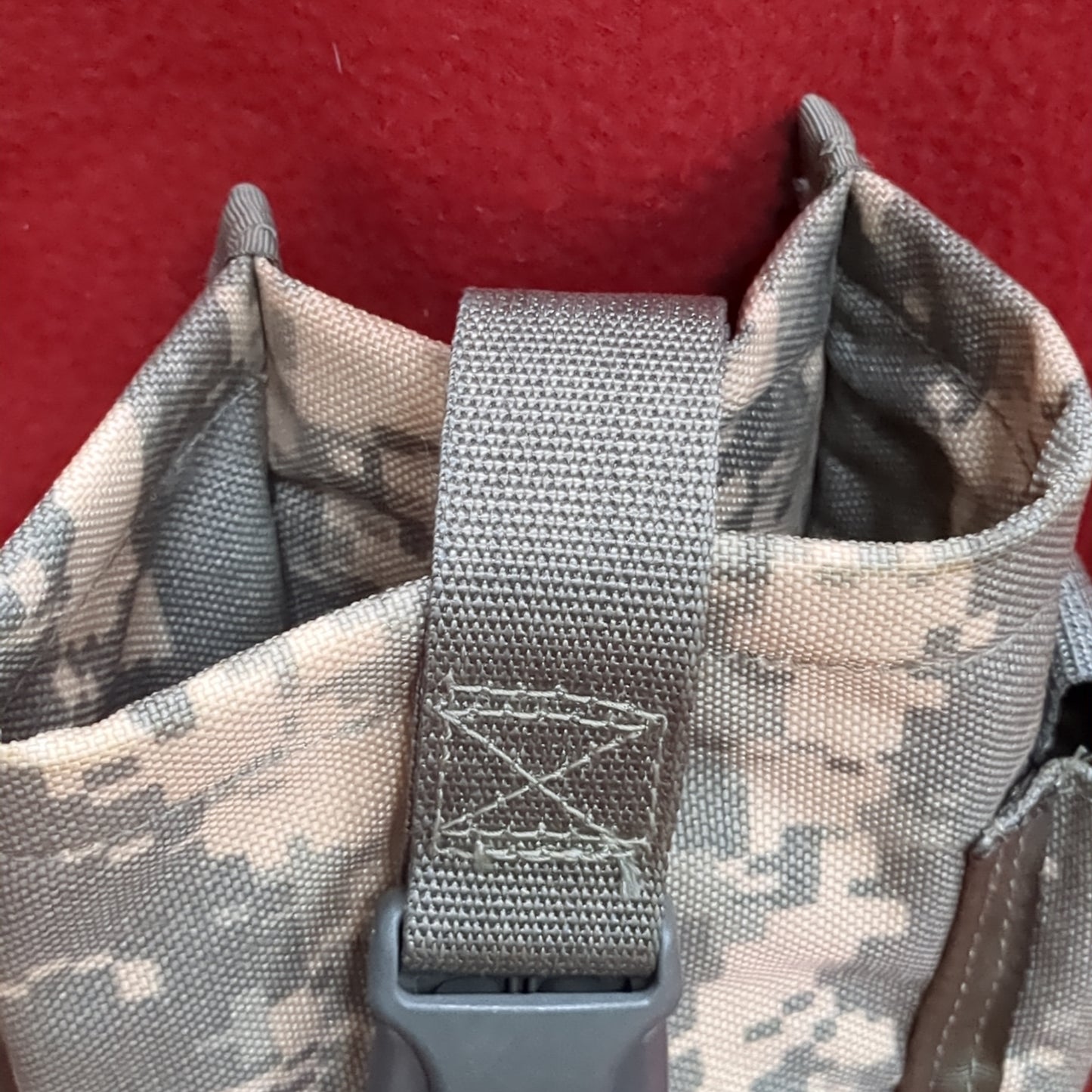 US Army Utility Pouch Excellent Condition (fb12-FEB148)