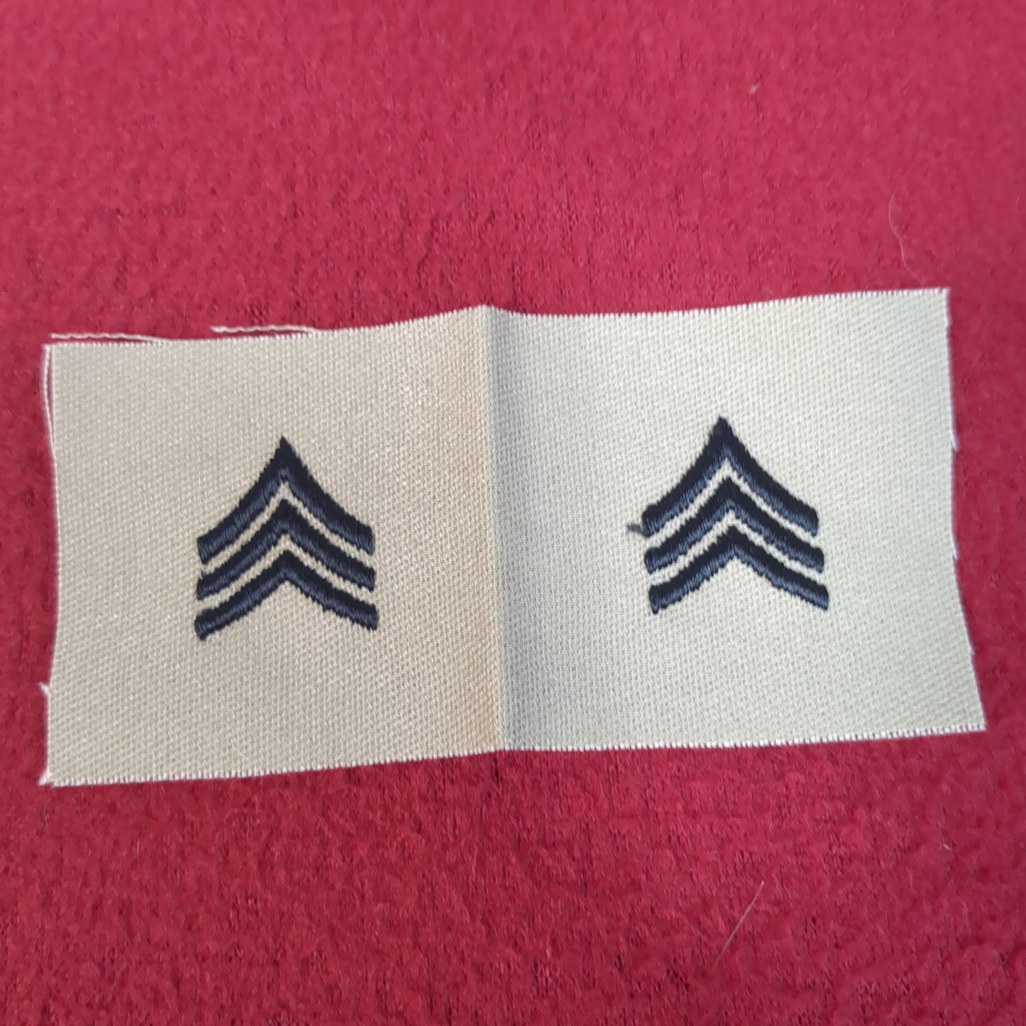 NOS US Army Set of E5 Sergeant SGT Sew on Rank Desert DCU Camouflage (WSA01-E)