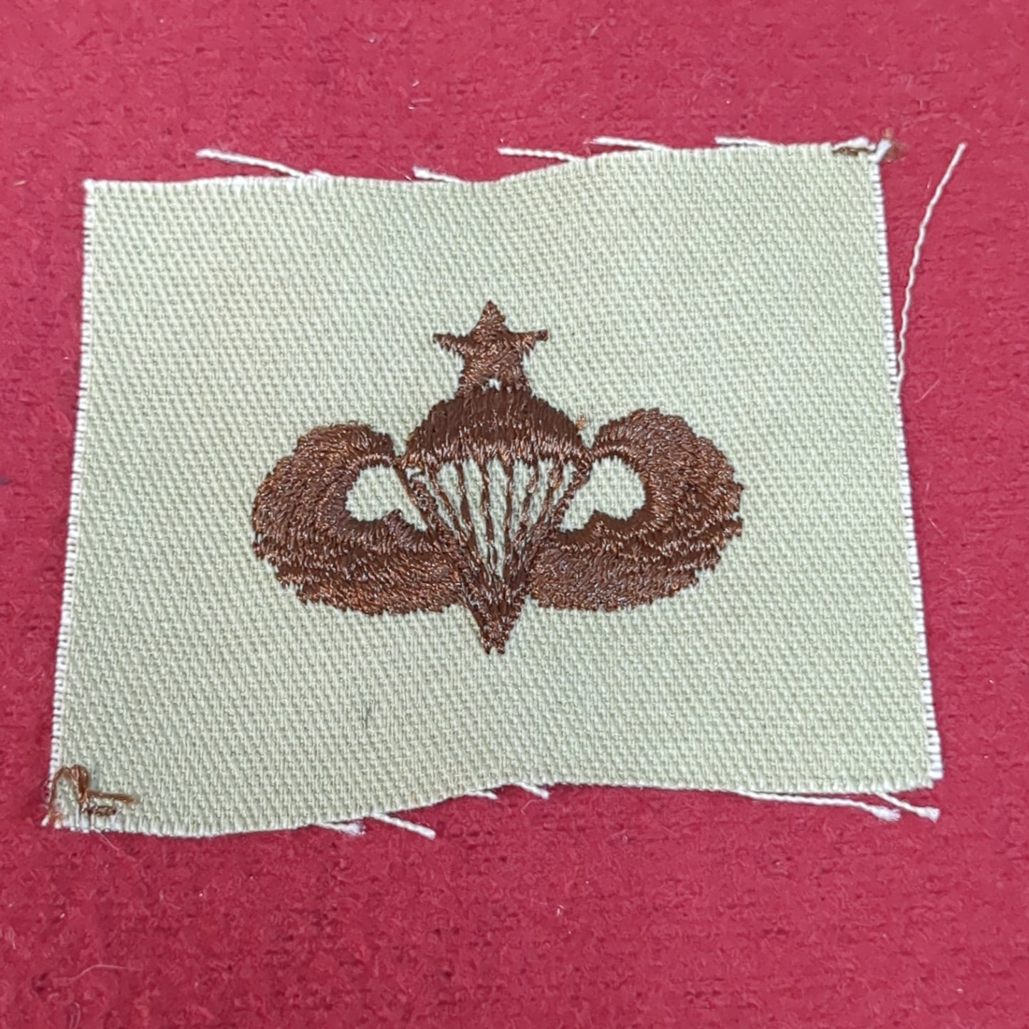NOS US Army Senior Jump Wings Sew on Patch Desert DCU Camouflage (WSA04-FB)