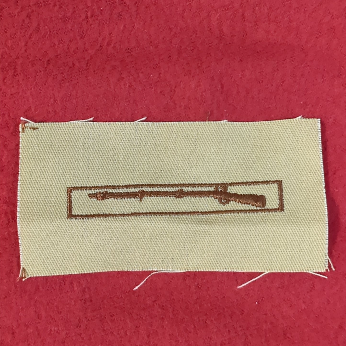 NOS US Army EIB Expert Infantryman Badge Sew on Patch Desert DCU Camouflage (DP5-KC)