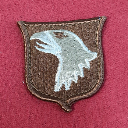 NOS US Army 101st Airborne Division Sew on Patch Desert DCU Camouflage (DP5-VC)