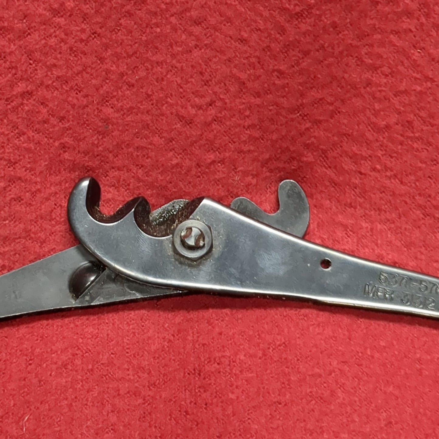 Vintage Old Hand Tool US Army Wire Crimper Pliers (26s ac09-MAR12)