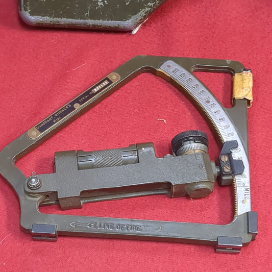 US Military M1A1 Gunners Quadrant w/ M82 Metal Carrying Case  (BA03-MAR69)