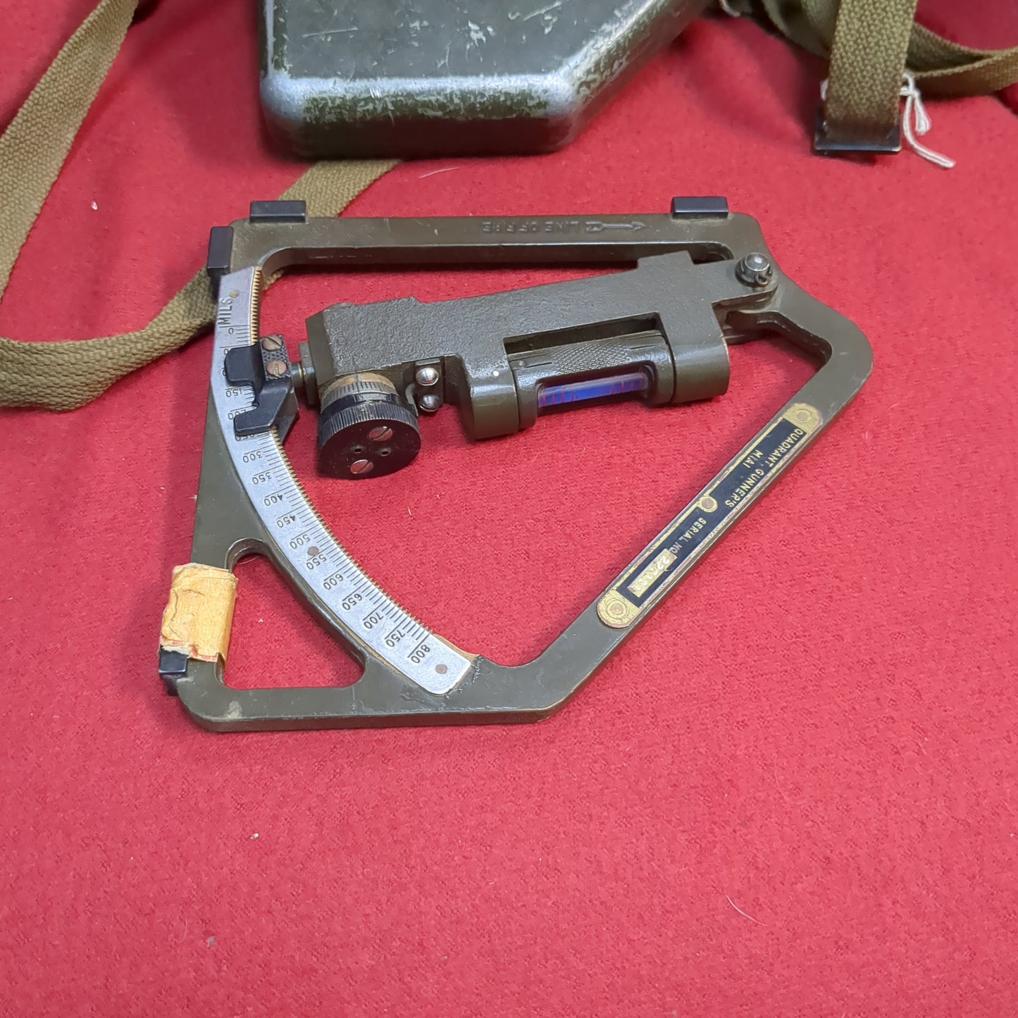 US Military M1A1 Gunners Quadrant w/ M82 Metal Carrying Case  (BA03-MAR69)