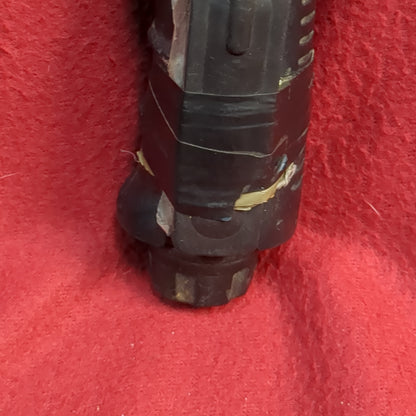 AMBIDEXTROUS VERTICAL FOREGRIP, BLACK W/ Pressure switch Used (FB18-ALP28)