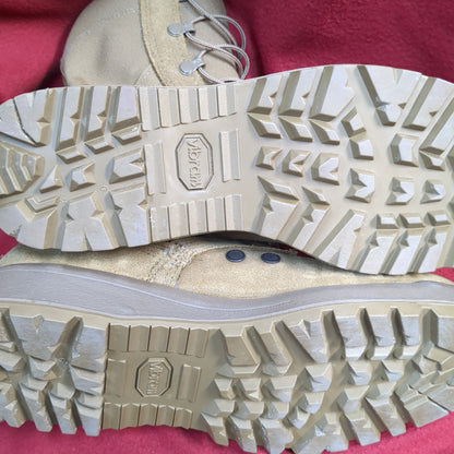 BELLEVILLE Desert Coyote Combat Boots  9.5 AHWC 18-D-1001 Used (BA09-ALP48)