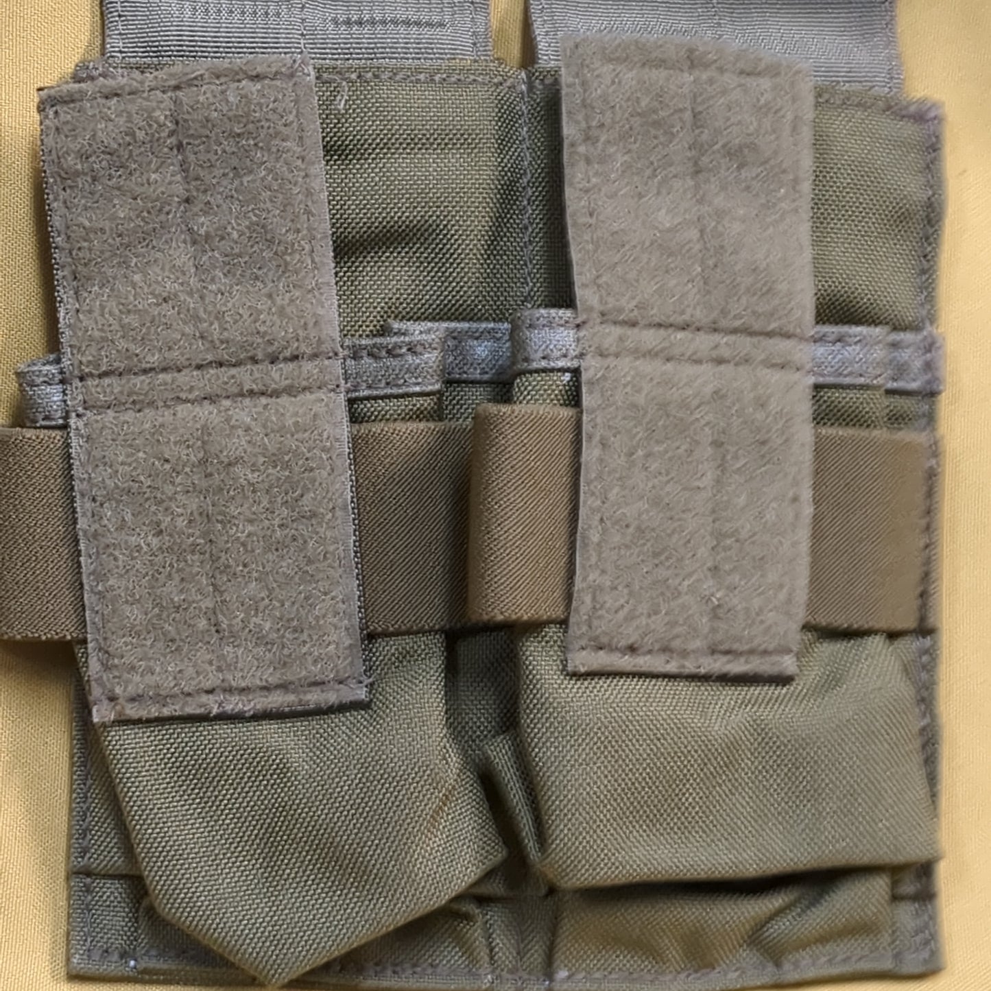 UNUSED Eagle Industries Khaki Molle Double Magazine Pouch (34cr- ca2-yam38)