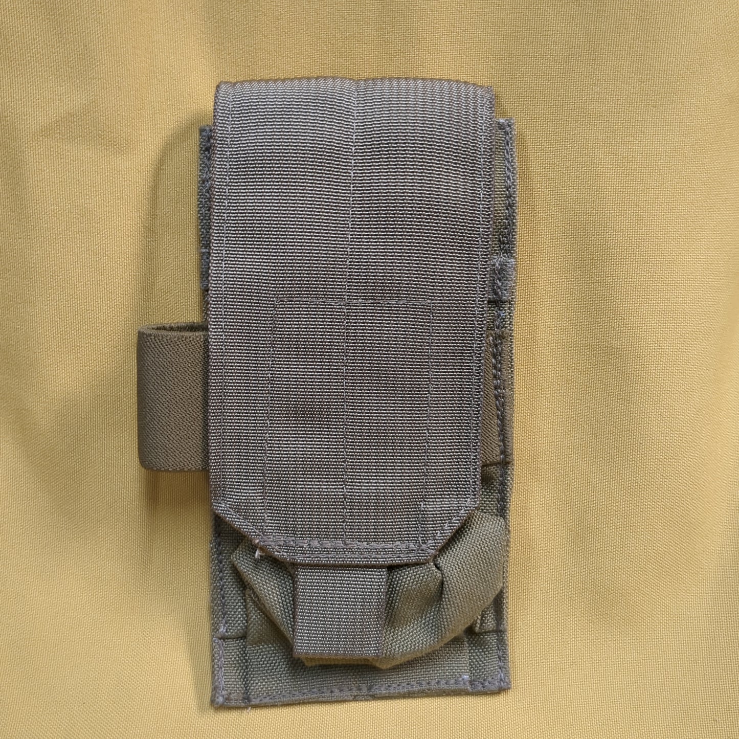 UNUSED Eagle Industries Khaki Molle Single Magazine Pouch (34cr- ca2-yam37)